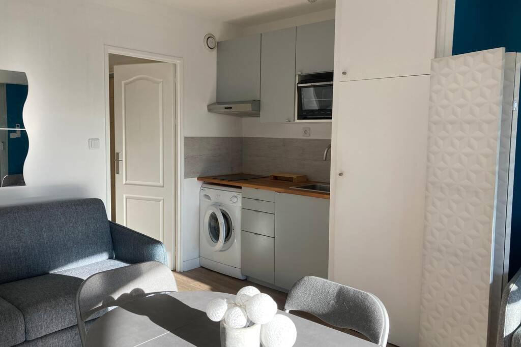 Escapade Au Port Apartment อิแยร์ ภายนอก รูปภาพ