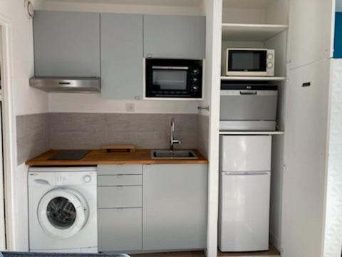 Escapade Au Port Apartment อิแยร์ ภายนอก รูปภาพ